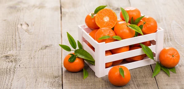 Vista Cerca Naranjas Exóticas Sobre Fondo Madera —  Fotos de Stock