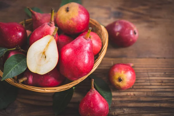 Close View Fresh Pears Wooden Tabletop — Stock Photo, Image