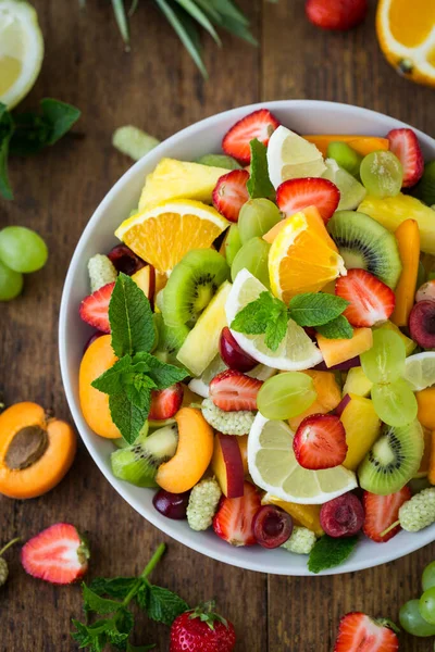 Ensalada Frutas Frescas Saludables Tazón — Foto de Stock