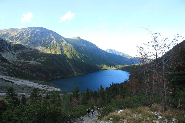 风景如画的山湖海眼 鱼溪瓦莱伊 2018 莫尔斯基 奥科是雷比 波托克山谷最大 第四深的湖泊 塔特拉国家公园 扎科帕内附近 从上面看 — 图库照片