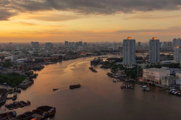 Curve Chao Phraya River Financial District Skyscraper Buildings Bangkok City — Stock Photo, Image