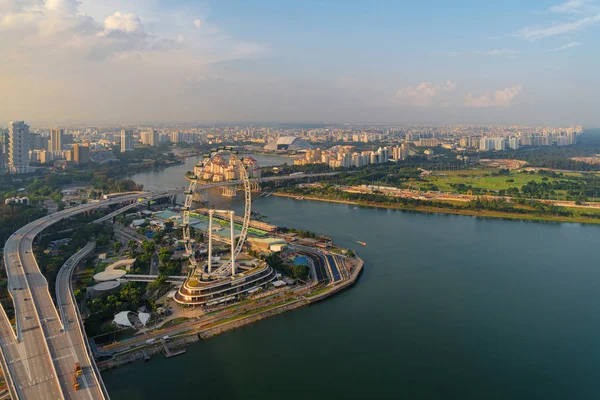 Singapore Flyer Ruské Kolo Mrakodrapy Které Finanční Čtvrti Centru Města — Stock fotografie