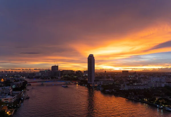 Vista Aérea Dos Edifícios Torno Rio Chao Phraya Ilha Rattanakosin — Fotografia de Stock