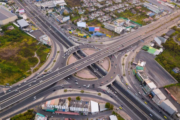 Widok Lotu Ptaka Skrzyżowań Autostrad Rondem Drogi Mostowe Kształt Koła — Zdjęcie stockowe