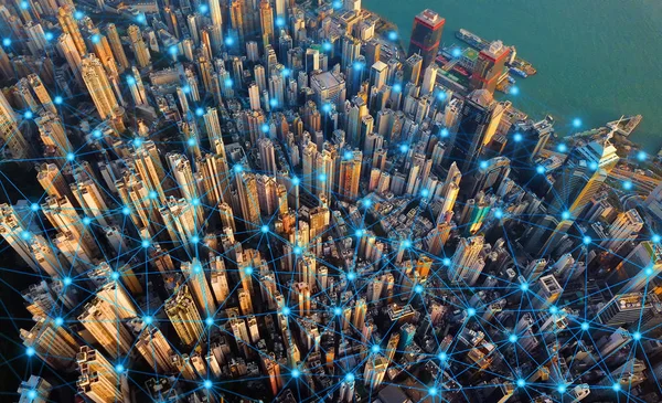香港市区数字网络连接线 金融区和商业中心在智慧城市的技术理念 摩天大楼和高层建筑的顶部视图 — 图库照片