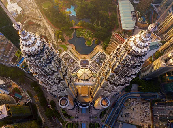 Top of Petronas Twin Towers. Aerial view of Kuala Lumpur Downtow — Stock Photo, Image