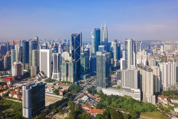 Aerial view of Kuala Lumpur Downtown, Malaysia and highways road — Stock Photo, Image