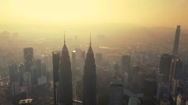 Vista aérea do centro de Kuala Lumpur, Malásia. Dívidas financeiras — Fotografia de Stock