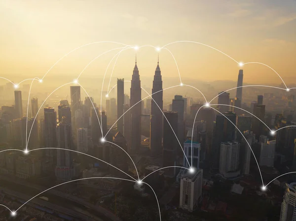 Digitale Netzwerk-Verbindungsleitungen der Innenstadt von Kuala Lumpur, Malaysia — Stockfoto