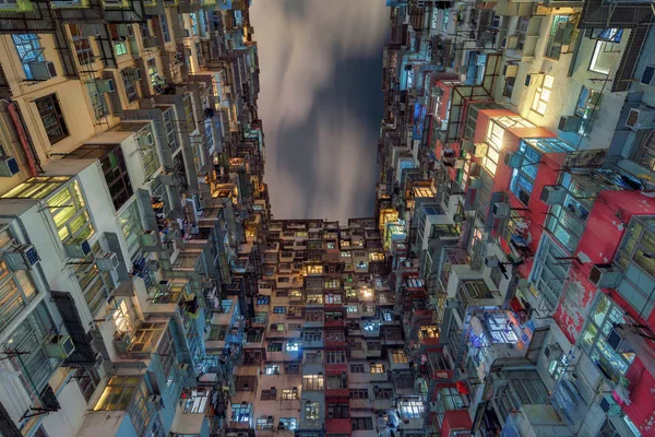 Yick Fat Building, Quarry Bay, Hong Kong. Residential area in ol — Stock Photo, Image