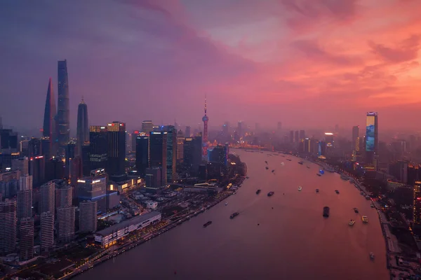 Widok z lotu ptaka na Szanghaj Downtown, Chiny. Dzielnica finansowa i — Zdjęcie stockowe