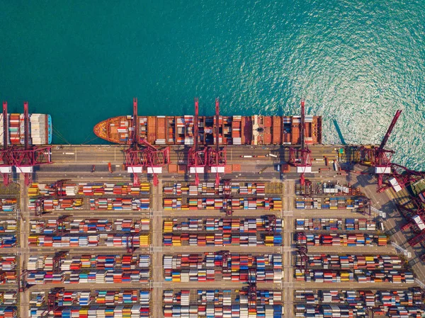 Top luchtfoto van container vrachtschip in de export en import — Stockfoto