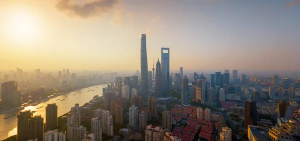 Aerial view of skyscraper and high-rise office buildings in Shan — Stock Photo, Image