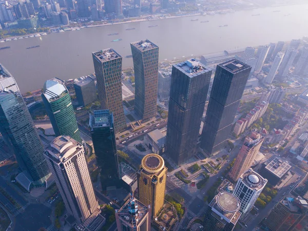 Flygvy över skyskrapa och höghus kontorsbyggnader i Shan — Stockfoto
