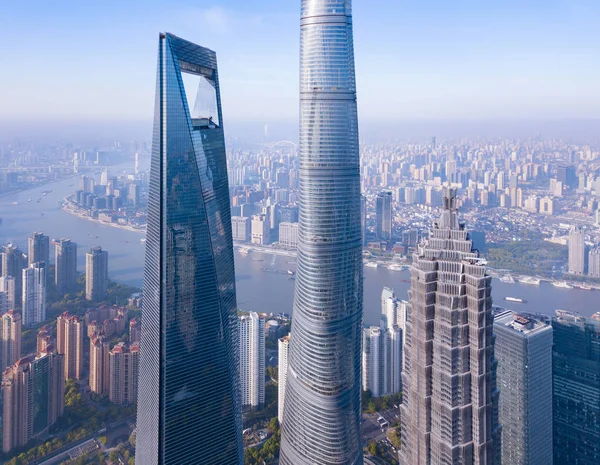 Vista aérea de rascacielos y edificios de oficinas de gran altura en Shan — Foto de Stock