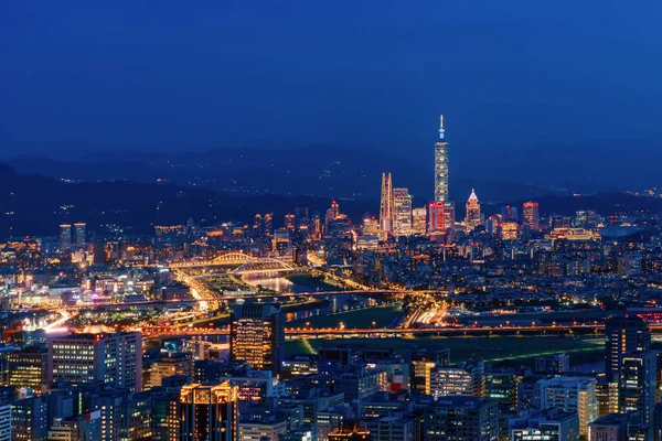 Вид с воздуха на Тайбэй, Тайвань. Финансовый район и б — стоковое фото