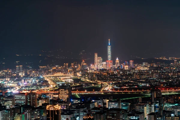 Vista aérea de Taipei Downtown, Taiwan. Distrito financeiro e b — Fotografia de Stock