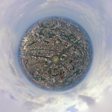 Küçük gezegen 360 derece küre kuşlar göz görünümü. Panoramik görünüm o