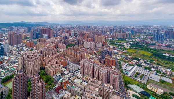 Taoyuan şehir merkezi, Tayvan Hava görünümü. Finansal bölge ve — Stok fotoğraf