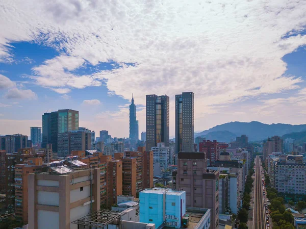 Taipei Downtown, Tayvan havadan görünümü. Finans Bölgesi ve b — Stok fotoğraf
