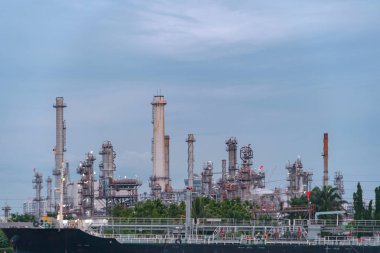 Petrokimya petrol rafinerisi ve deniz sanayi mühendisliği con