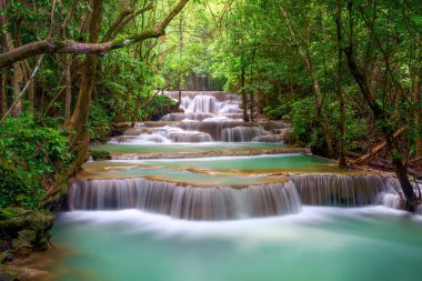 Huay Mae Khamin Şelalesi. Kanchanaburi dist doğa manzara