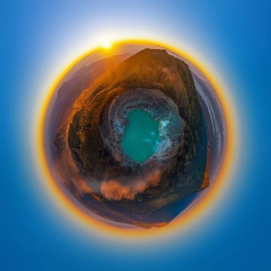 Küçük gezegen 360 derece küre. Kawa'nın Havadan Görünümü Panoraması