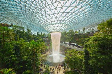 Singapur City Jewel Changi Havaalanı. İç tasarım dekori