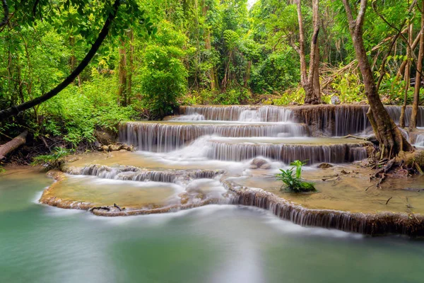 Cachoeira Huay Mae Khamin. Paisagem natural de Kanchanaburi dist — Fotografia de Stock