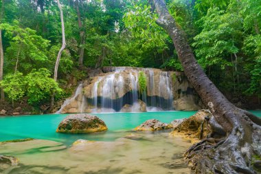 Erawan Şelalesi. N Kanchanaburi ilçe doğa manzara