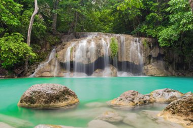 Erawan Şelalesi. N Kanchanaburi ilçe doğa manzara