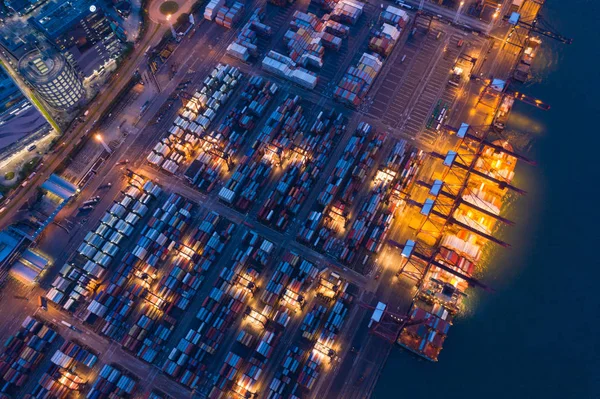 Vista aérea superior do navio de carga de contêineres na exportação e importação — Fotografia de Stock