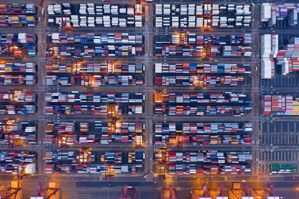 Vista aerea dall'alto della nave container cargo nell'esportazione e importazione — Foto Stock