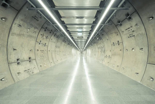 Samyan Mitrtown tunnel. Empty Sci-Fi modern futuristic cyber roo — Stock Photo, Image