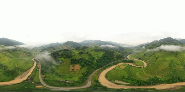 360 panorama przez 180 stopni kąt bezszwowy widok panoramy padd — Zdjęcie stockowe