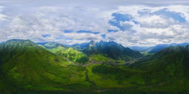 Taraftarların 360 panorama 180 derece açısız panorama görüntüsü
