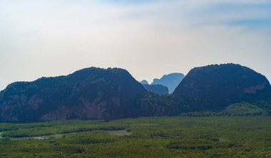 Samet Nangshe bakış açısı gün batımında Andaman Denizi ile Phang Nga 'da 