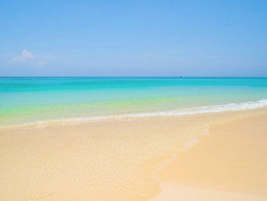 Phi Phi, Maya sahilinde mavi turkuaz deniz suyu, Phuket adası 