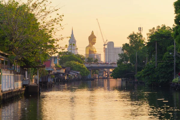 Giant Golden Buddha Wat Paknam Phasi Charoen Temple Phasi Charoen — Stock Photo, Image