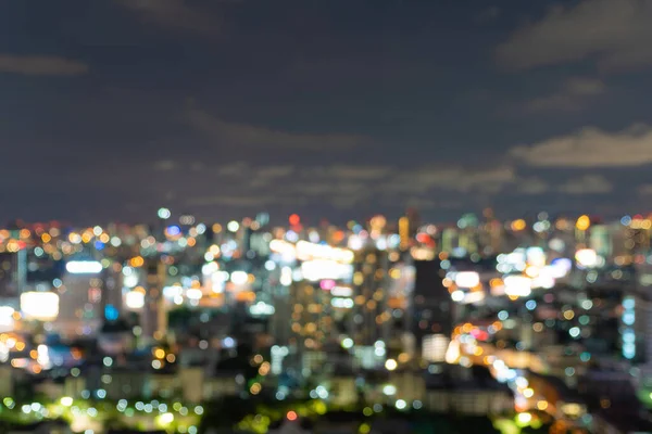 曼谷摩天大楼的抽象背景 泰国曼谷 灯火通明 深夜闪烁不定的照片 城市景观 — 图库照片