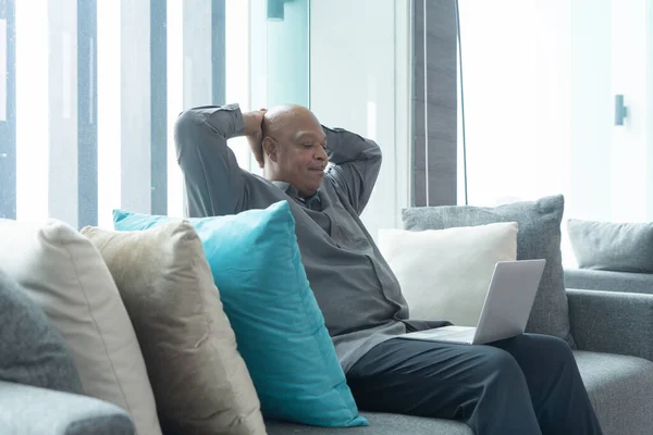 Leende Företag Äldre Äldre Black American Man Afrikansk Person Som — Stockfoto