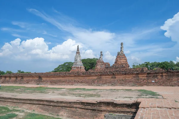 Παλιά Ερείπια Ενός Ναού Στην Επαρχία Phra Nakhon Ayutthaya Κοντά — Φωτογραφία Αρχείου