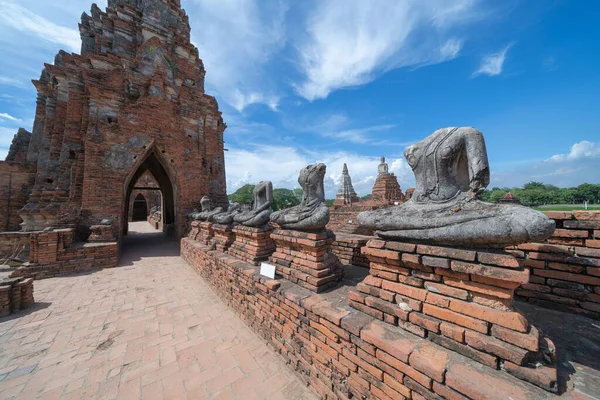 Παλιά Ερείπια Ενός Ναού Στην Επαρχία Phra Nakhon Ayutthaya Κοντά — Φωτογραφία Αρχείου