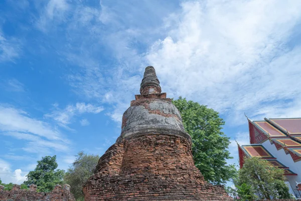 Παλιά Ερείπια Ενός Ναού Στην Επαρχία Phra Nakhon Ayutthaya Κοντά — Φωτογραφία Αρχείου