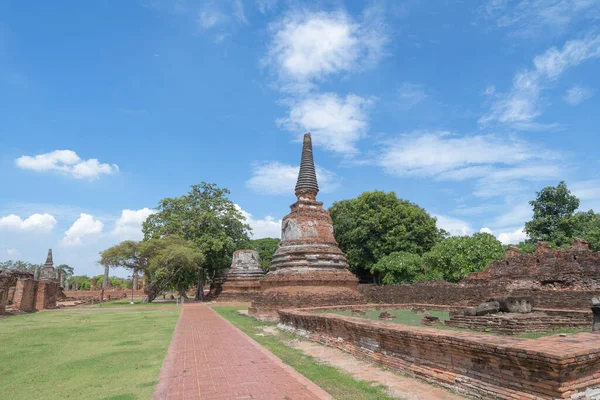 Παλιά Ερείπια Ενός Ναού Στην Επαρχία Phra Nakhon Ayutthaya Κοντά — Φωτογραφία Αρχείου