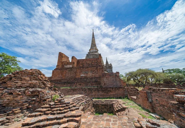 Παλιά Ερείπια Ενός Ναού Στην Επαρχία Phra Nakhon Ayutthaya Κοντά — Φωτογραφία Αρχείου