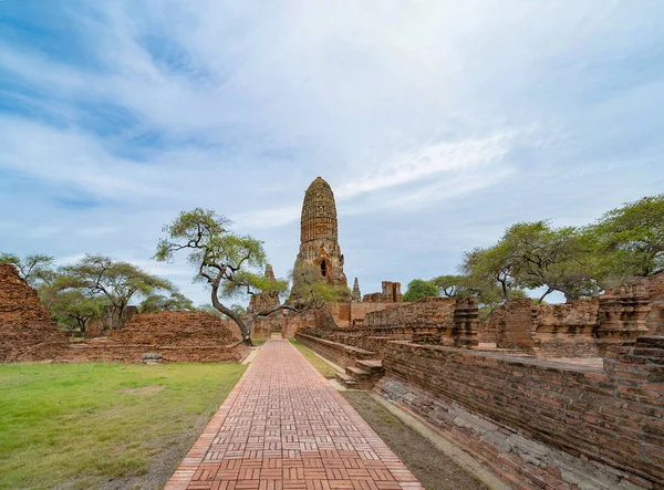 Παλιά Ερείπια Ενός Ναού Στην Επαρχία Phra Nakhon Ayutthaya Κοντά — Φωτογραφία Αρχείου