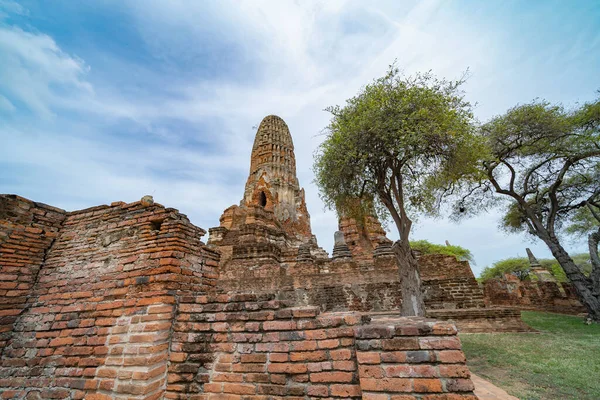 Παλιά Ερείπια Ενός Ναού Στην Επαρχία Phra Nakhon Ayutthaya Κοντά — Φωτογραφία Αρχείου