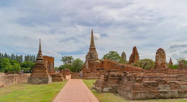 Παλιά Ερείπια Ενός Ναού Στην Επαρχία Phra Nakhon Ayutthaya Κοντά — Φωτογραφία Αρχείου