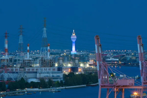 Pemandangan Udara Terhadap Observasi Menara Dan Pabrik Industri Samut Prakan — Stok Foto